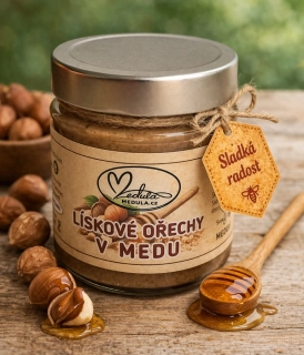 Lískové ořechy v medu